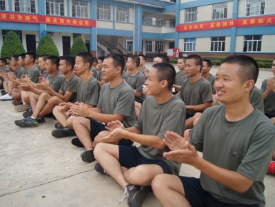 江南体育-青年球员训练态度端正，奋发图强