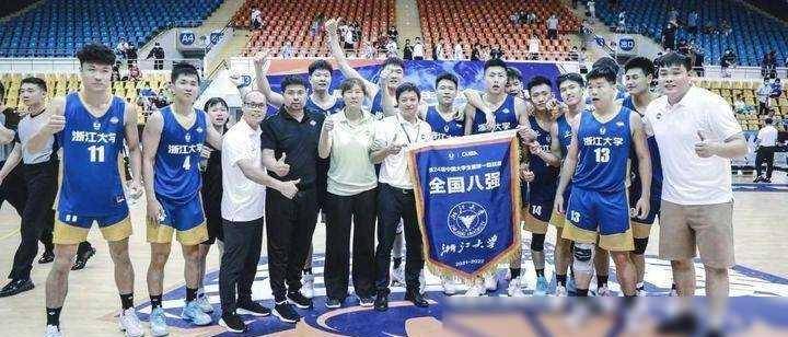 高温作战无阻球员斗志，势必拼到底