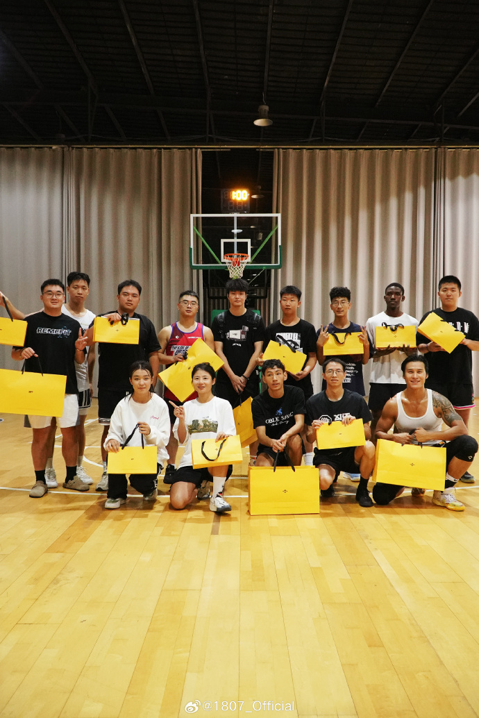 四川金强队逆转战胜云南红河勇迪队